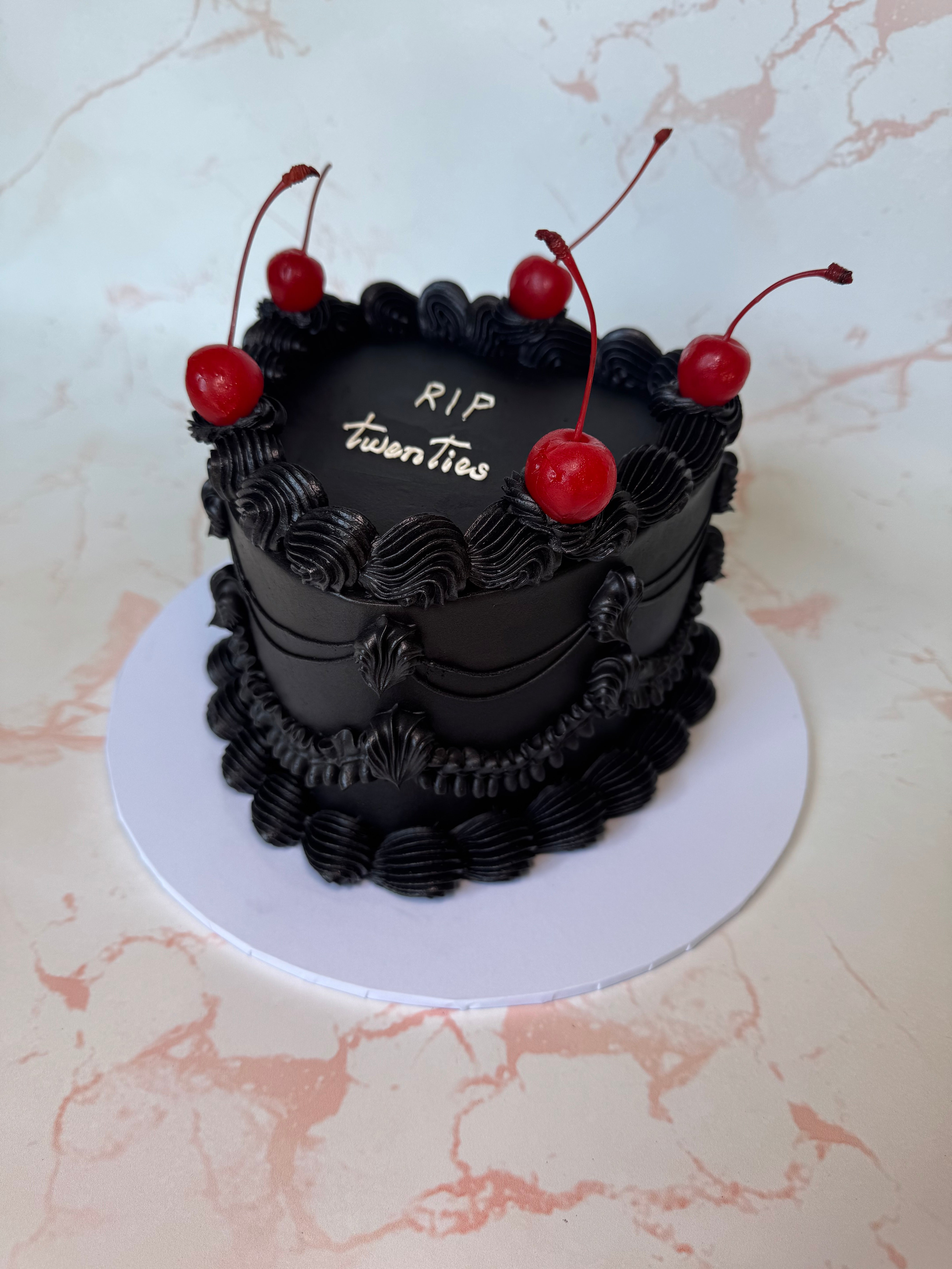 RIP Twenties - Heart Shaped Vintage Cake