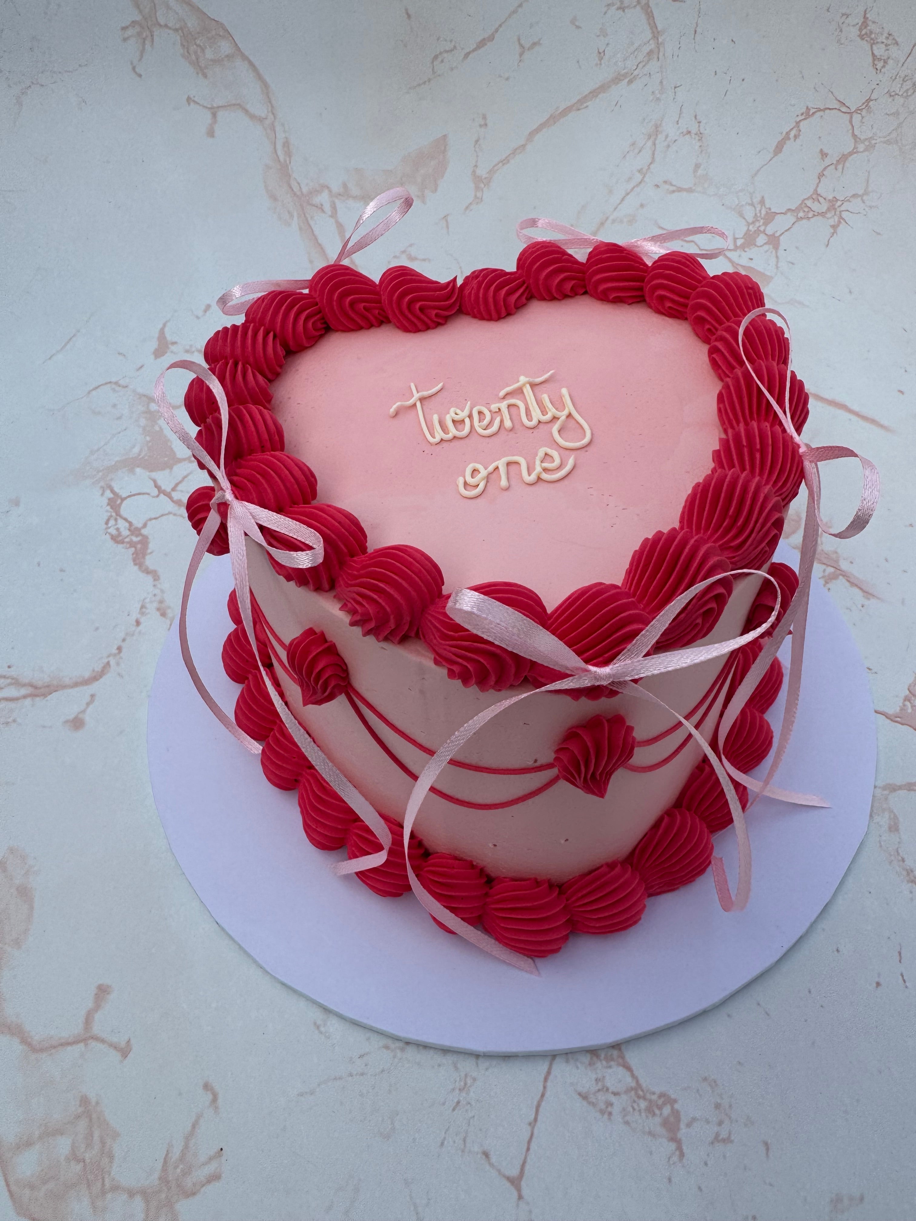 'The Juliette' - Heart Shaped Vintage Cake